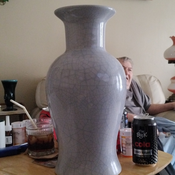 Vase - Picture 2 of 2